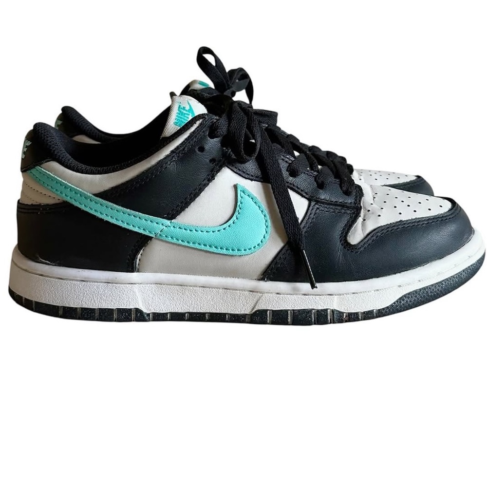 Nike Dunks Size 8- Teal, Navy, & White